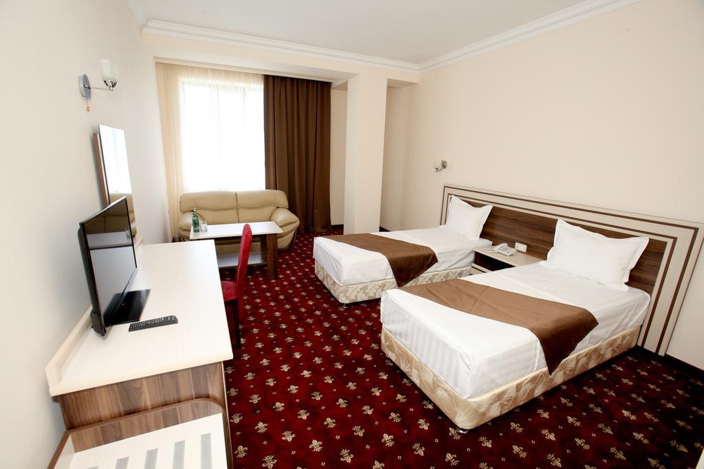 יירבאן Artsakh Hotel מראה חיצוני תמונה