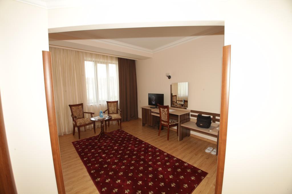 יירבאן Artsakh Hotel מראה חיצוני תמונה