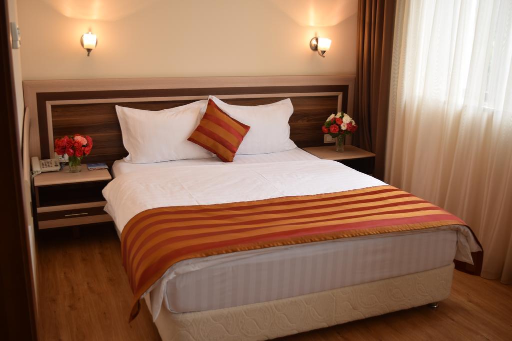 יירבאן Artsakh Hotel מראה חיצוני תמונה