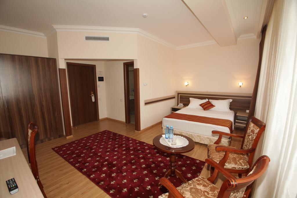 יירבאן Artsakh Hotel מראה חיצוני תמונה