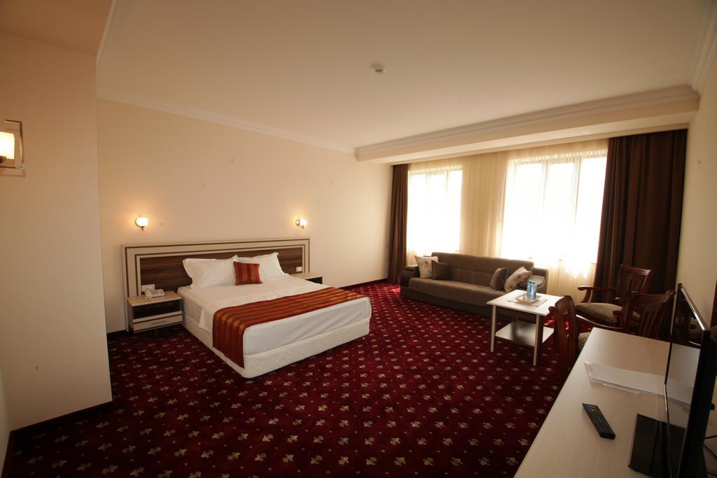 יירבאן Artsakh Hotel מראה חיצוני תמונה