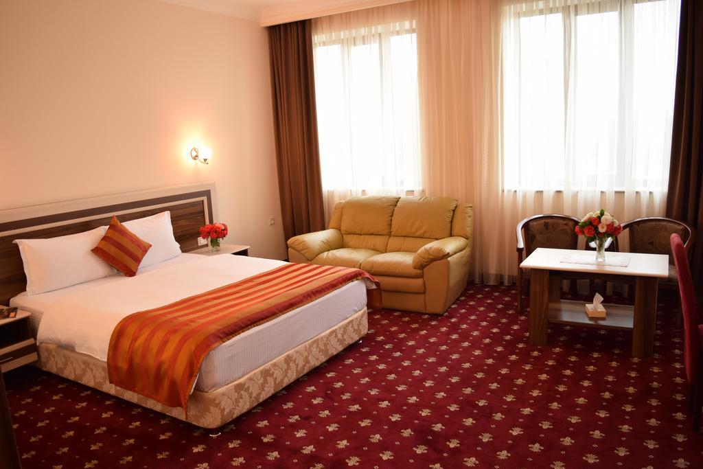 יירבאן Artsakh Hotel מראה חיצוני תמונה