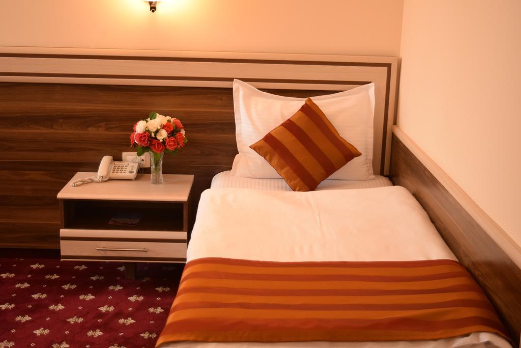 יירבאן Artsakh Hotel מראה חיצוני תמונה