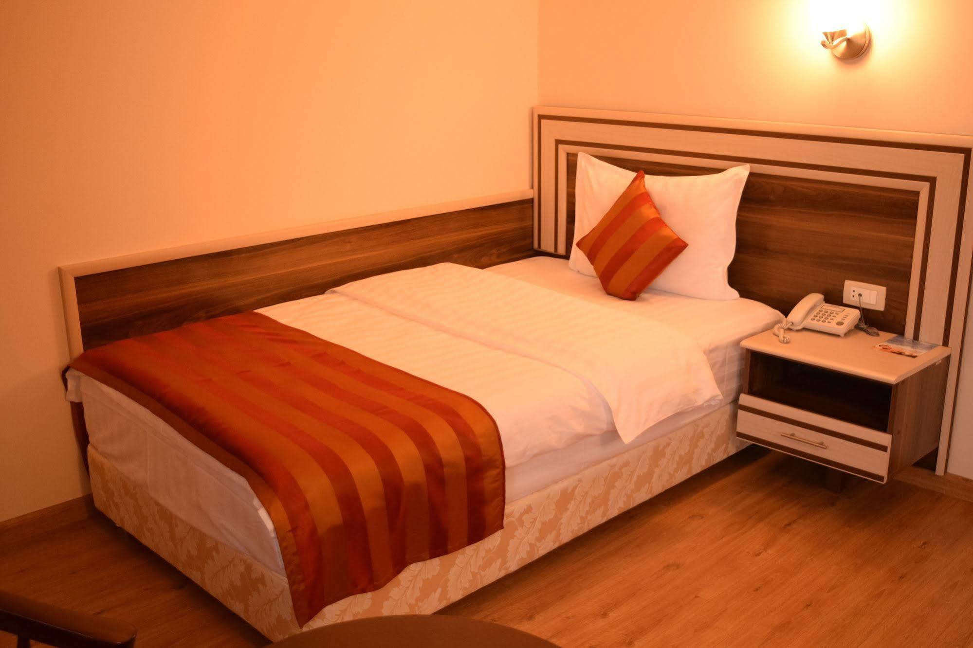 יירבאן Artsakh Hotel מראה חיצוני תמונה