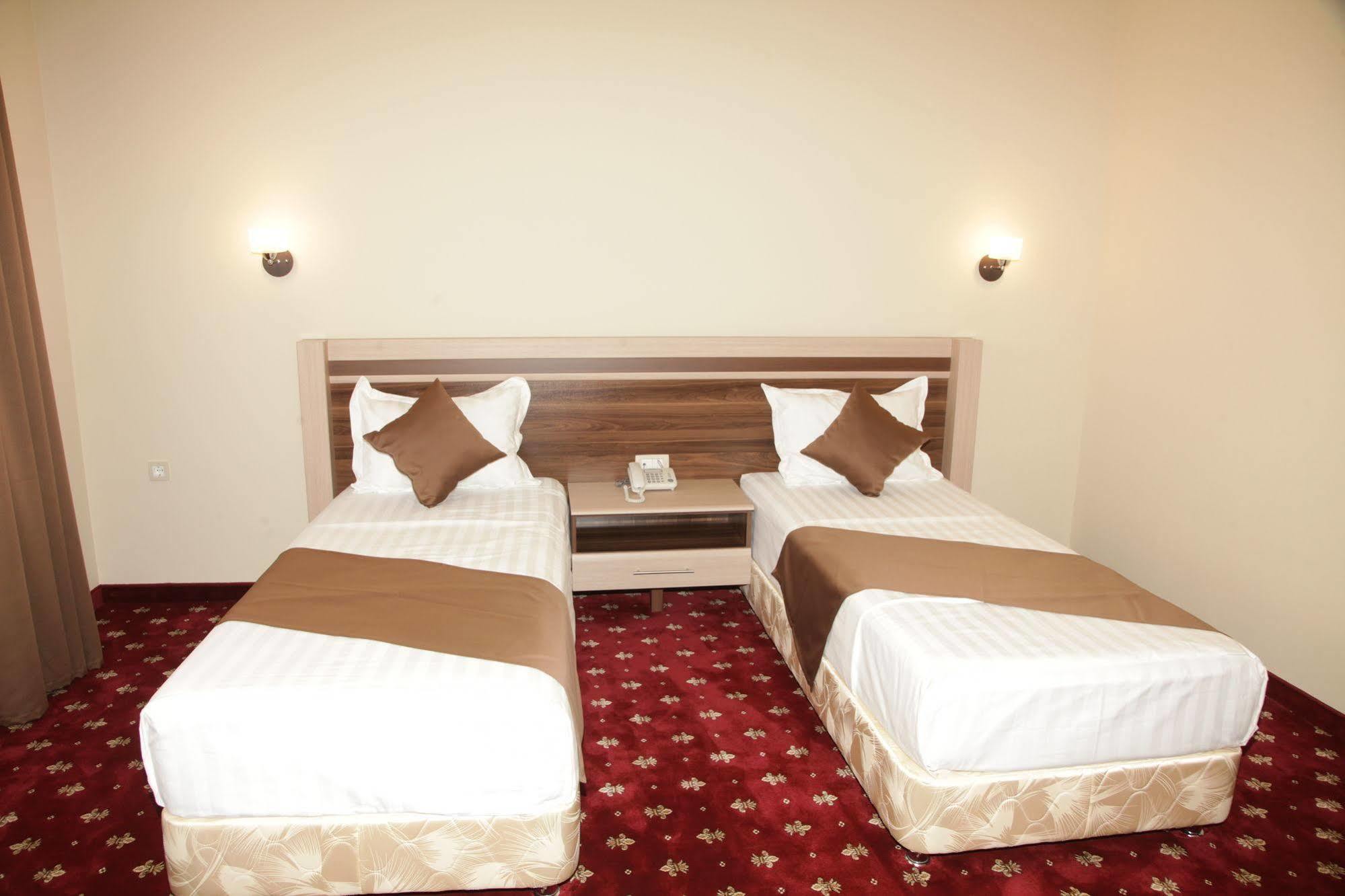 יירבאן Artsakh Hotel מראה חיצוני תמונה
